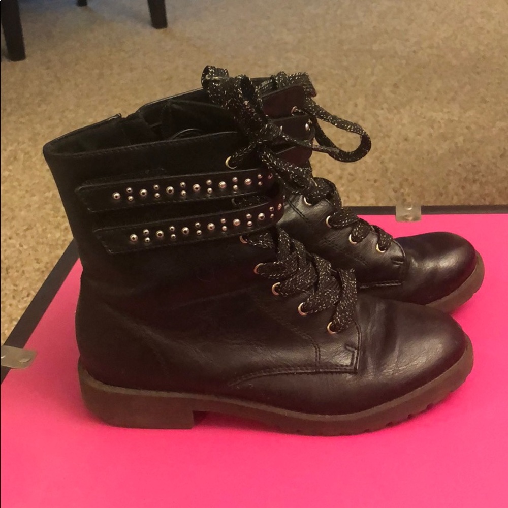 Girls boots